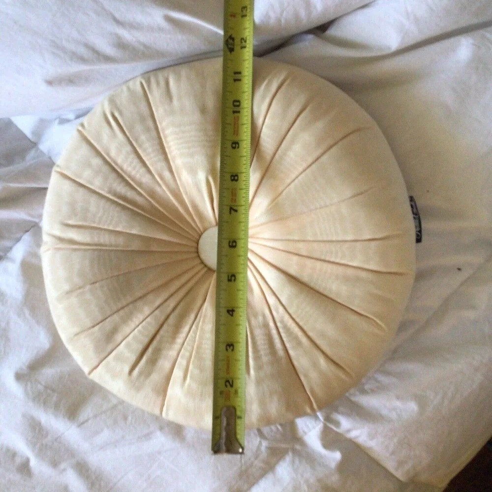 Vintage Tufted Throw Pillow 12